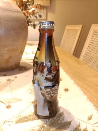Bottiglie Coca-Cola decorate in edizione limitata dal Belgio