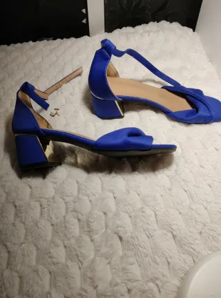 Zapatos de tacón azul, 4 cm de tacón