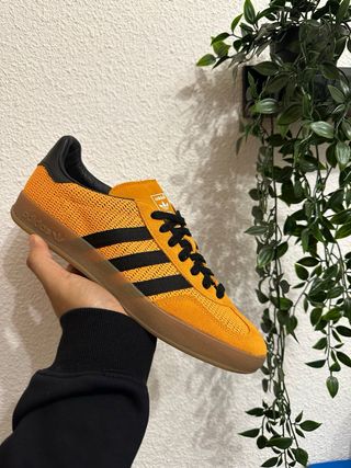 Zapatillas Adidas Naranja y Negro