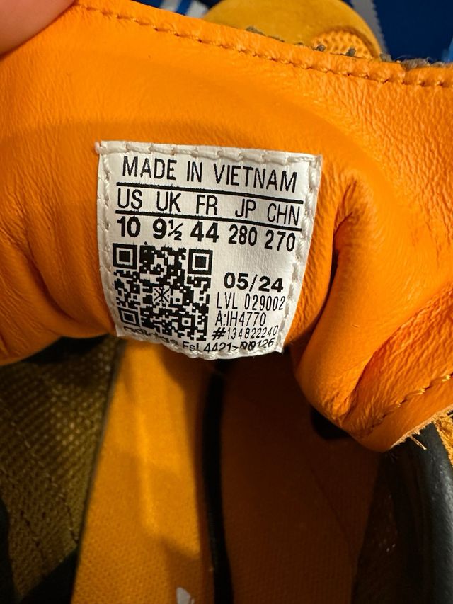 Zapatillas Adidas Naranja y Negro