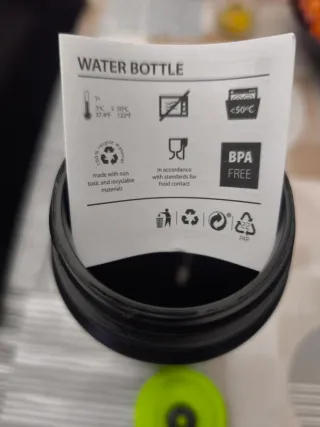 Botella de agua reutilizable