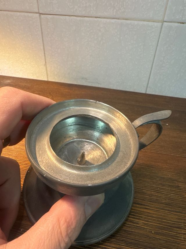 Candelabro in peltro con maniglia