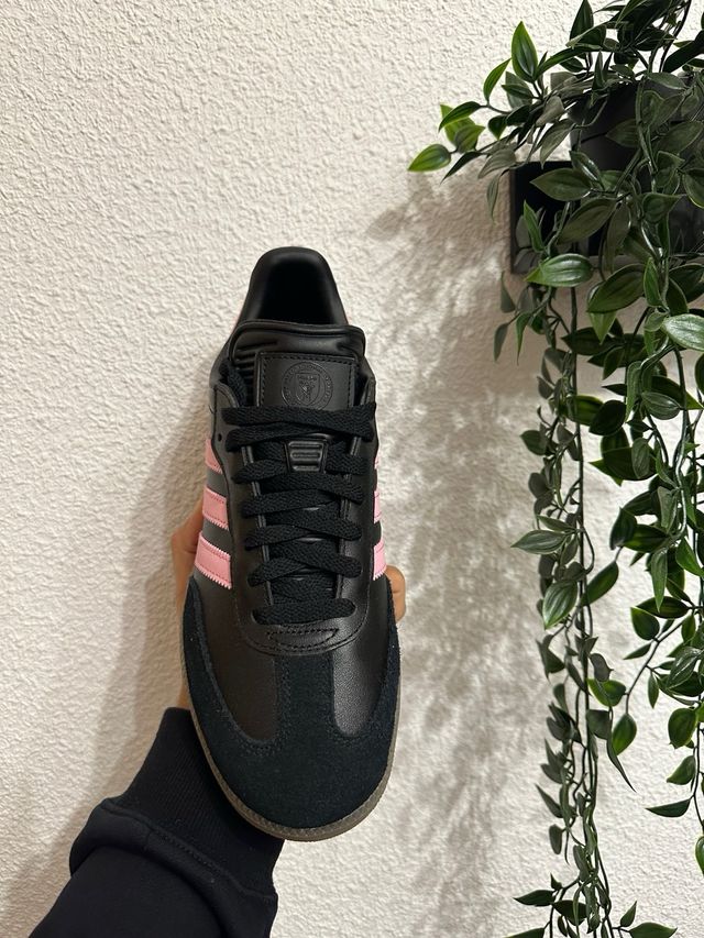 Zapatillas Adidas Samba Negras y Rosas