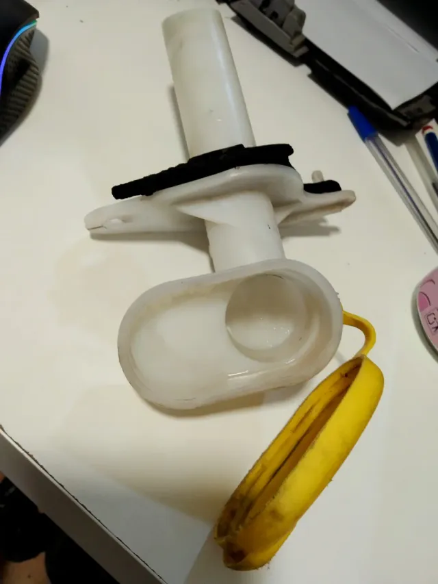 Tubo con tapa Scenic 7700843903