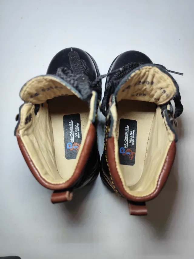 Zapatos de piel ortopédicos talla 24 niño