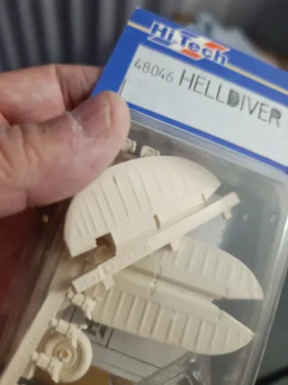 Maqueta Hi-Tech Helldiver 1/48 Resina