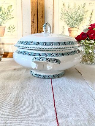 Sopera antigua Moulin des Loups modelo Rachel