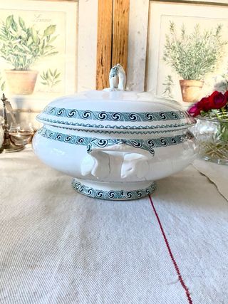 Sopera antigua Moulin des Loups modelo Rachel