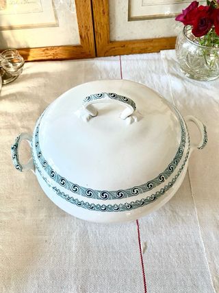 Sopera antigua Moulin des Loups modelo Rachel