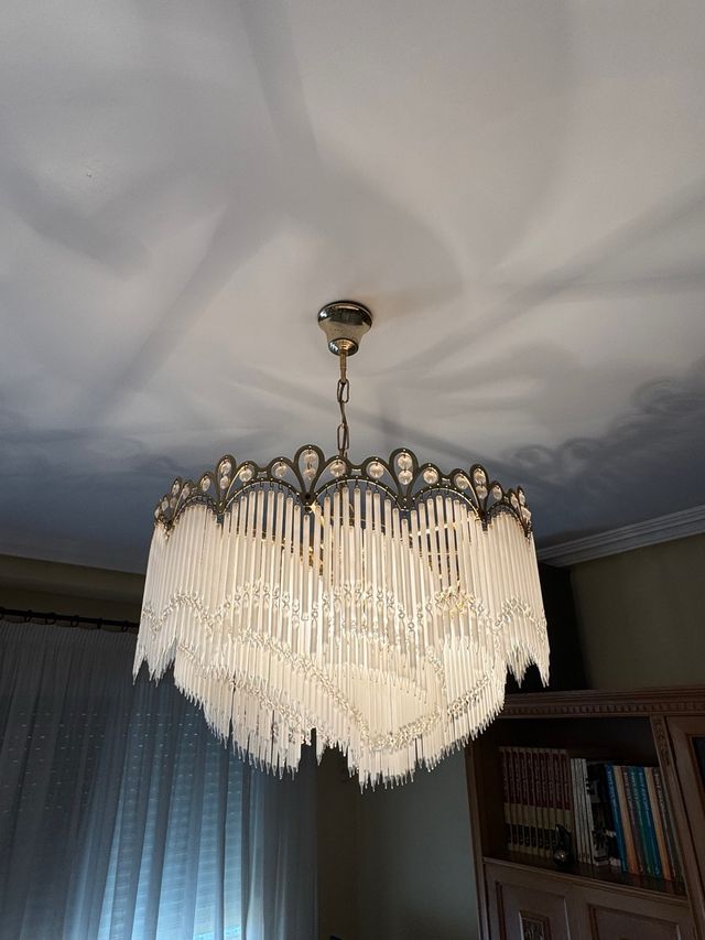 Lámpara colgante de cristal y metal