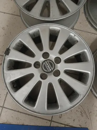 Llantas Volvo 16 Aluminio Originales
