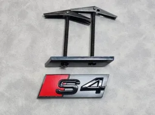 Audi S4 Logo Emblema de Parilla Calandra