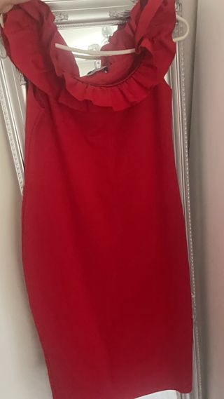 Vestido rojo con volantes