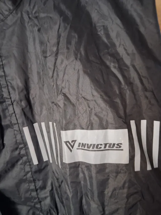 Traje de agua Invictus negro/amarillo