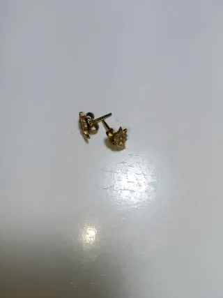 Conjunto de collares y pendientes chapados en oro