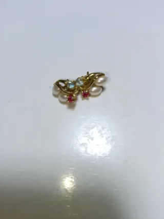 Conjunto de collares y pendientes chapados en oro