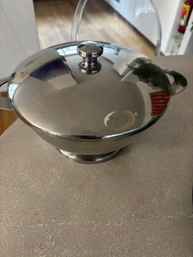 Zuppiera Gio Ponti in metallo