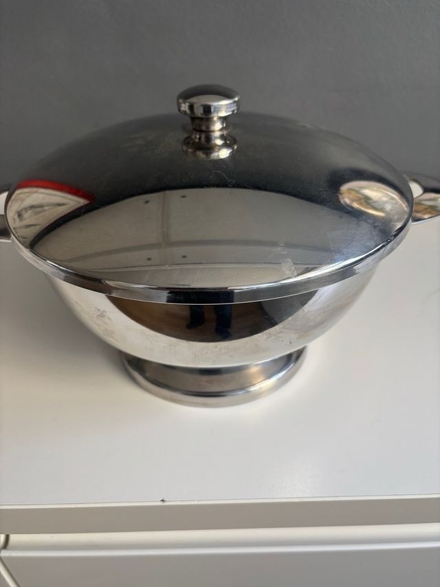 Zuppiera Gio Ponti in metallo