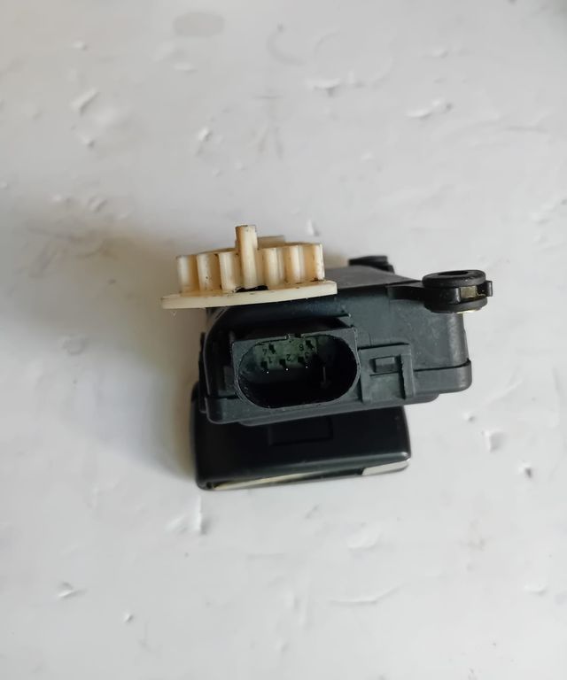 Motorcito actuado reglaje climatizador Citroen C5