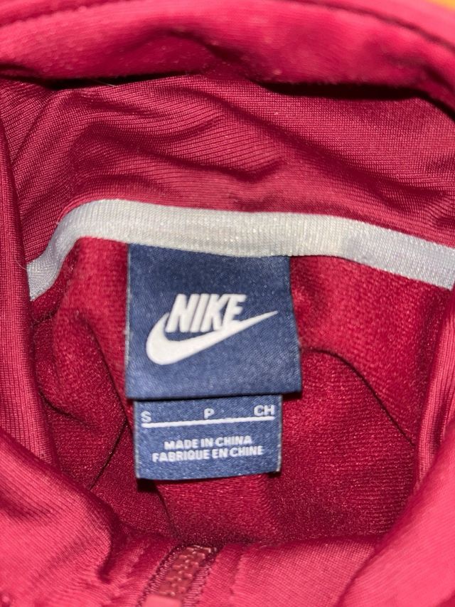 Chaqueta Nike Roja y Blanca Talla S