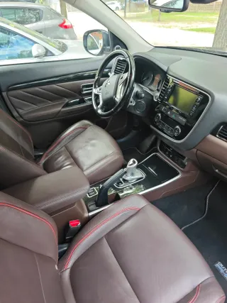 MITSUBISHI PHEV KAITEKI+