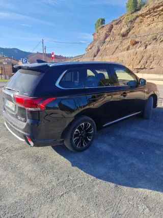 MITSUBISHI PHEV KAITEKI+