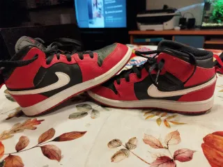 Nike Air Jordan 1 Mid Talla 35