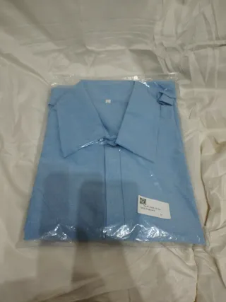 Camisa azul talla L