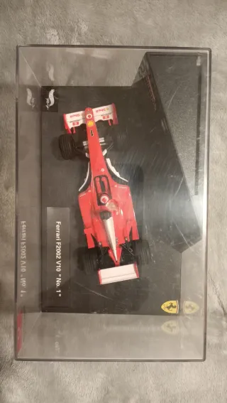 Scalextric Ferrari F2002 V10