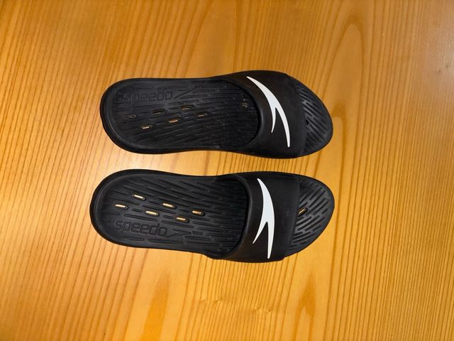 Chanclas Speedo Talla 42 Negras