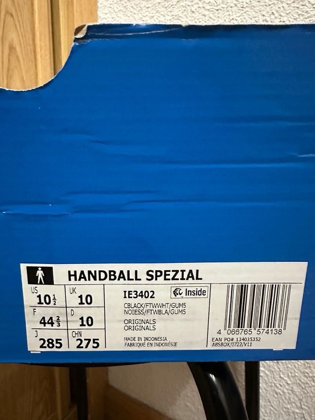 Zapatillas Adidas Spezial Negras y Blancas