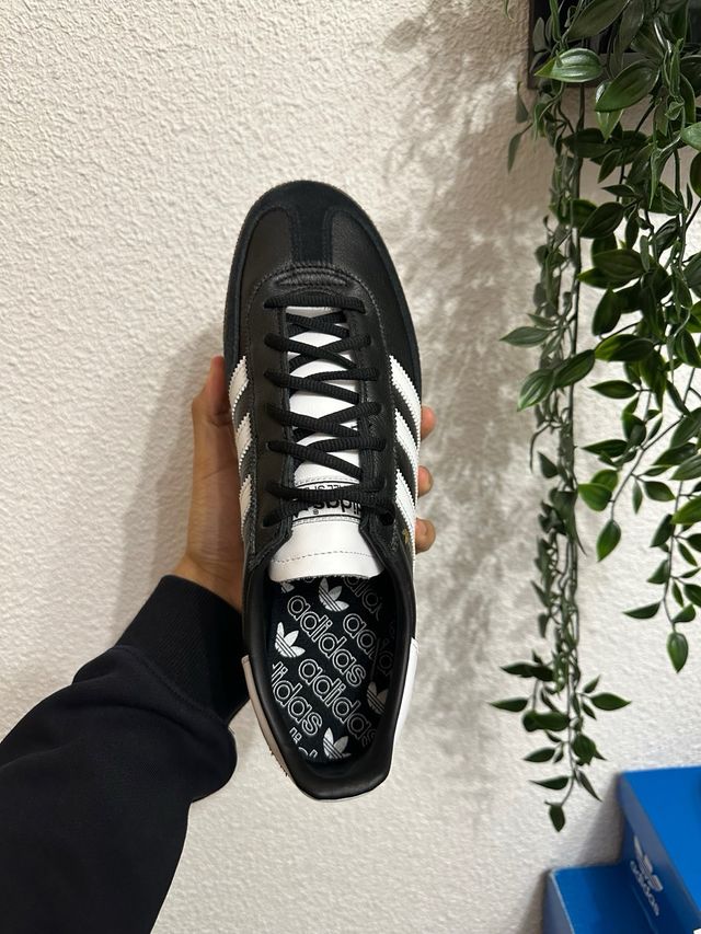 Zapatillas Adidas Spezial Negras y Blancas