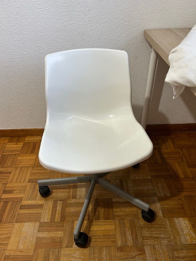 Silla de escritorio moderna