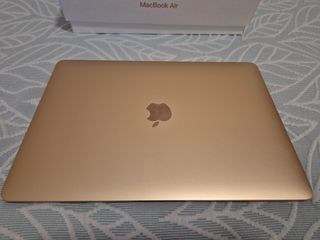 MacBook Air Oro