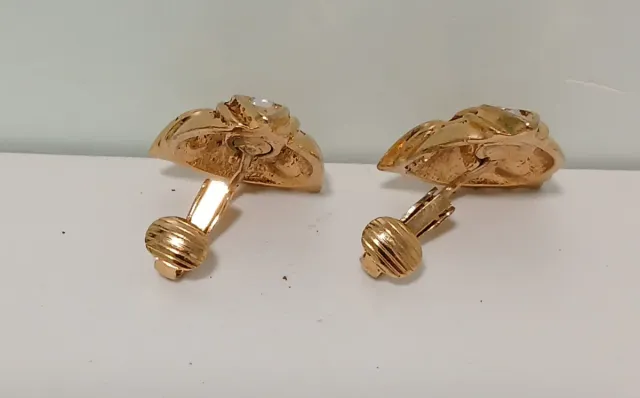 Pendientes antiguos con piedras