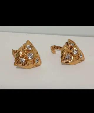 Pendientes antiguos con piedras