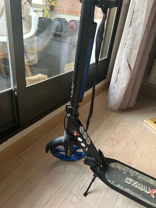 Patinete con freno , tiene amortiguadores , timbre