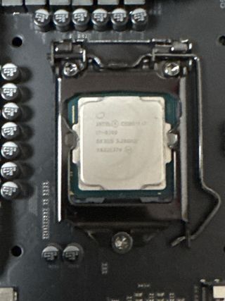 Intel Core i7-8700 + gigabyte z390 Aorus máster