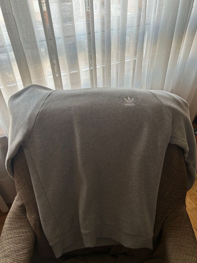 Sudadera Adidas Gris