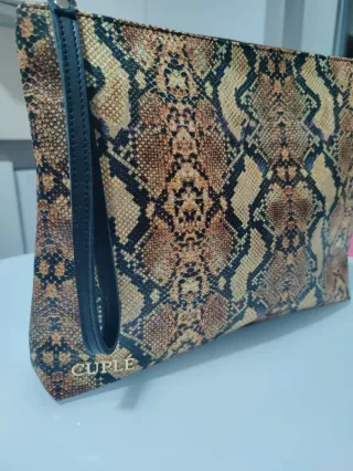 Bolso de mano estampado serpiente medidas 30 x 24