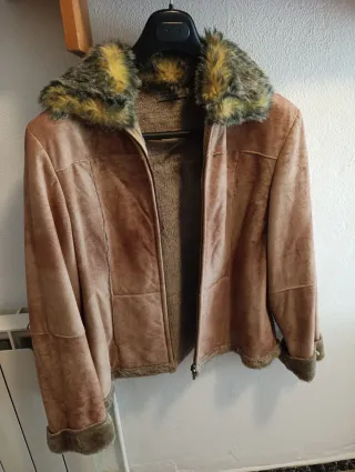 Chaqueta XL de pelo marrón con cuello