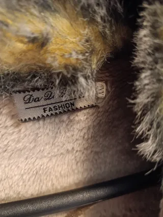 Chaqueta XL de pelo marrón con cuello
