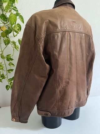 Chaqueta bomber de cuero marrón