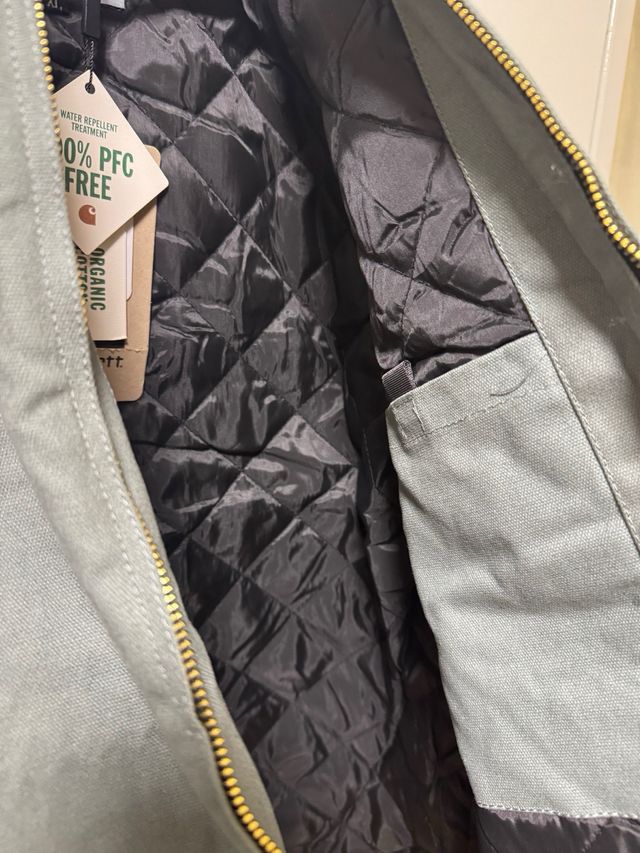 Chaqueta Carhartt Detroit Verde