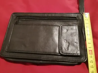 Cartera de mano de piel