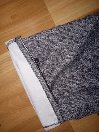 Pantalón gris efecto vaquero
