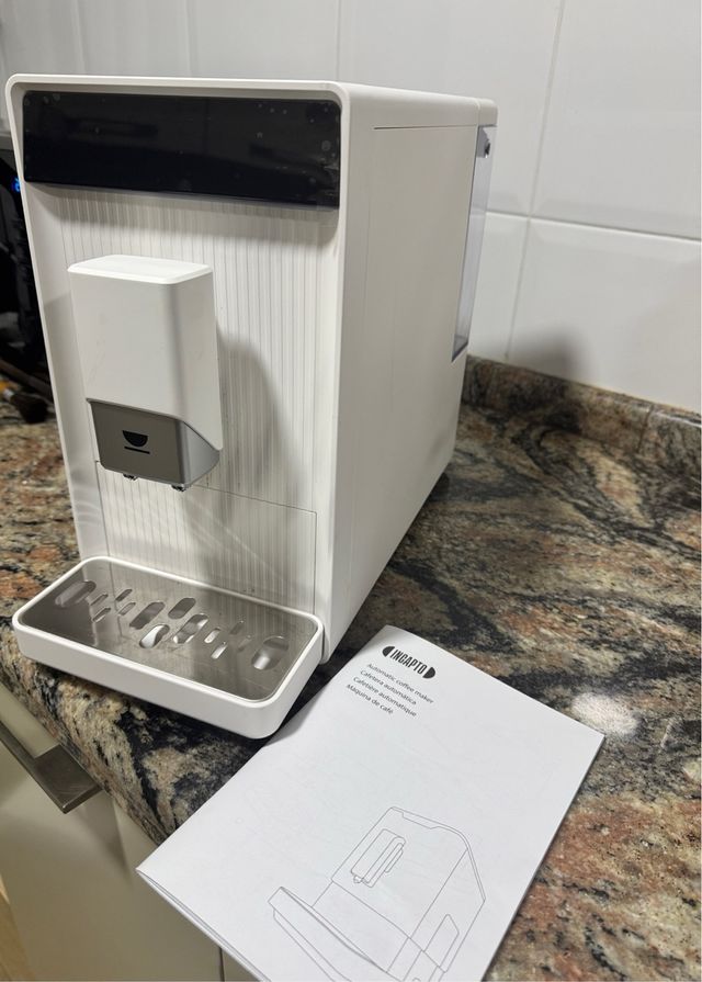 Cafetera Aura Incapto Blanca Automática