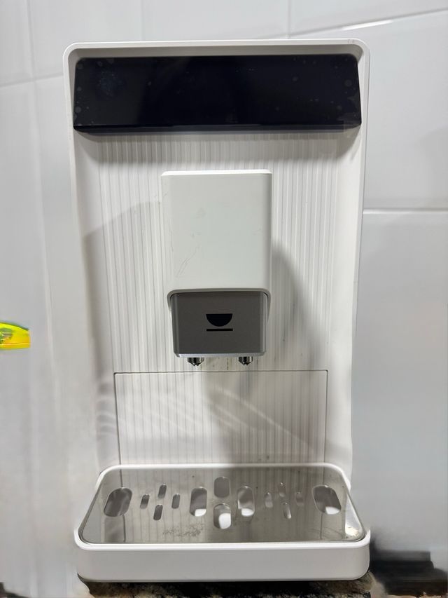 Cafetera Aura Incapto Blanca Automática