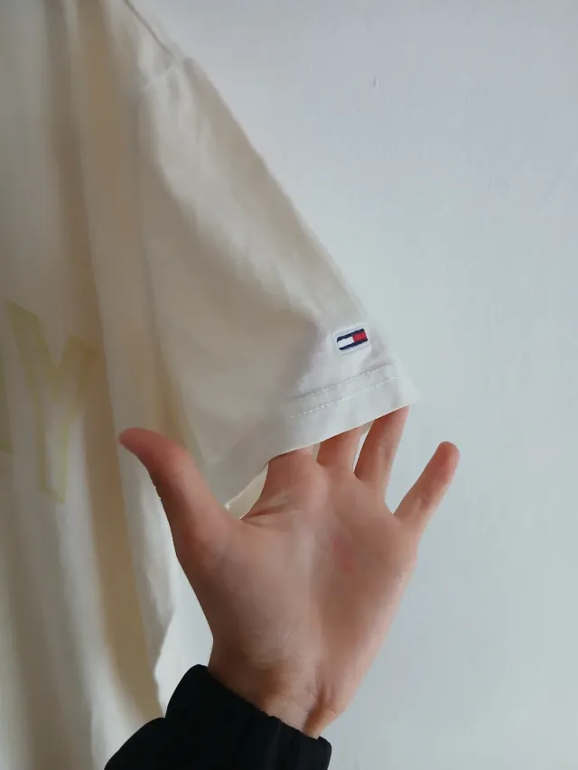 Camiseta Tommy Jeans Beige Talla M