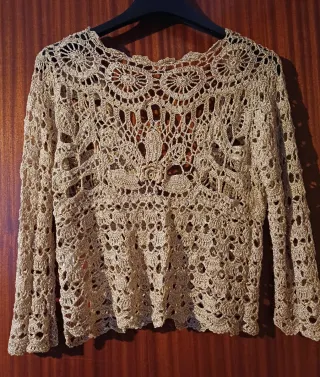Chaqueta crochet dorada talla 40